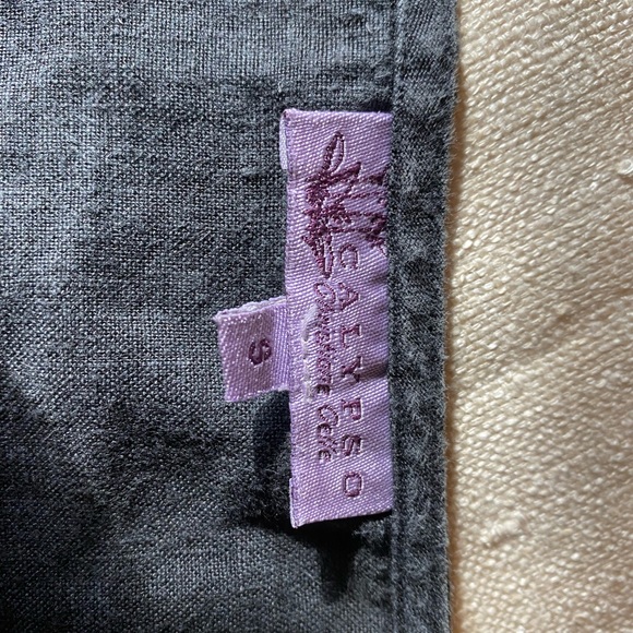 Distressed Linen Top - Picture 5 of 5